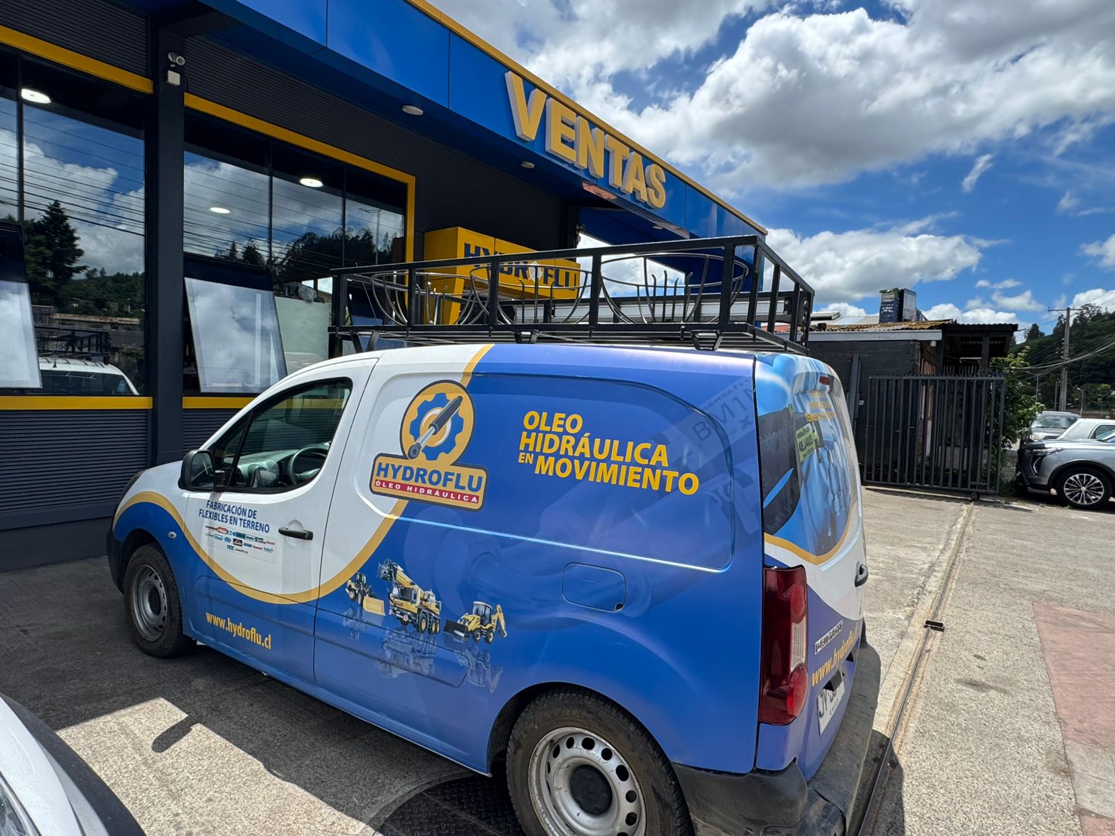 Oleo hidráulica en Movimiento- Fabricamos Flexibles en Terreno